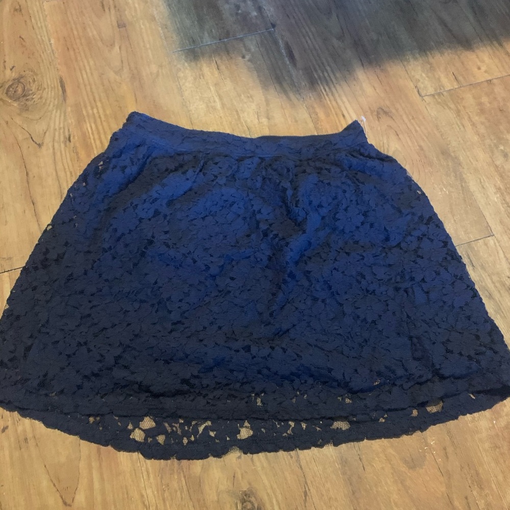 Lace mini skirt